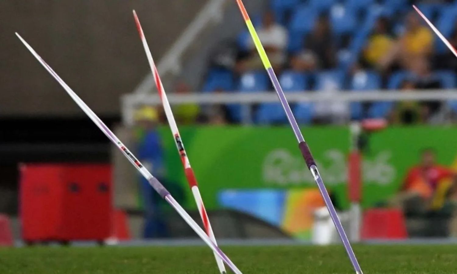 15-year-old Yan Ziyi sets javelin throw world junior record, throws 64.28m