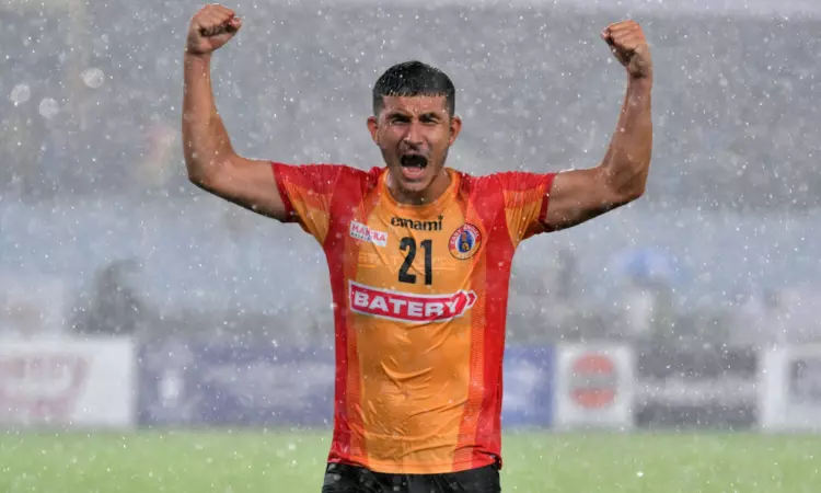 ISL Transfers: Saul Crespo extends his stay at East Bengal ISL Transfers: Saul Crespo extends his stay at East Bengal