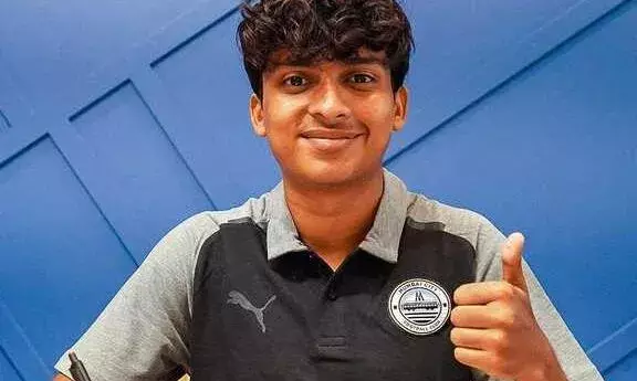 ISL Transfers: Mumbai City FC sign young talent Supratim Das ISL Transfers: Mumbai City FC sign young talent Supratim Das