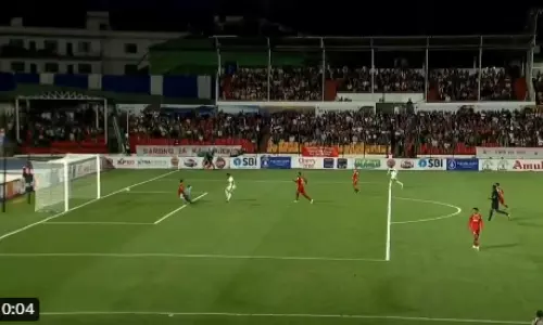 Watch: Referee reverses offside call without VAR in Durand Cup