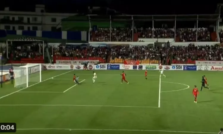 Watch: Referee reverses offside call without VAR in Durand Cup