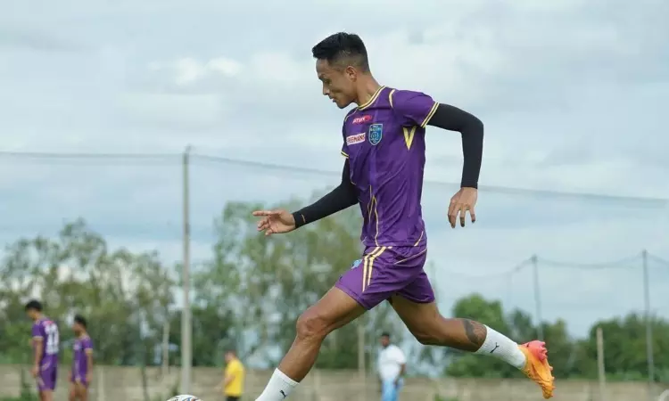 Kerala Blasters Aibanbha Dohling faces setback with knee injury Kerala Blasters Aibanbha Dohling faces setback with knee injury
