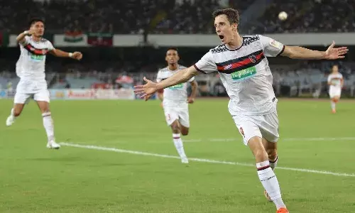 ISL: Ten men NorthEast United thump Punjab FC, soar to 2nd spot - Talking points