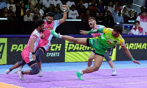 PKL: Patna Pirates dominate Jaipur Pink Panthers, Gujarat Giants edge U Mumba