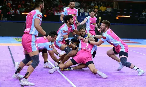 PKL: Jaipur Pink Panthers edge Tamil Thalaivas, UP Yoddhas defeat U Mumba