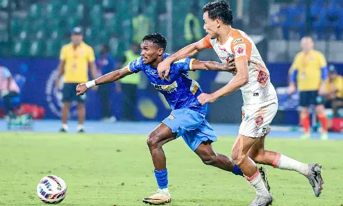 ISL: Kerala Blasters thumps 10-man Chennaiyin at Marina Arena