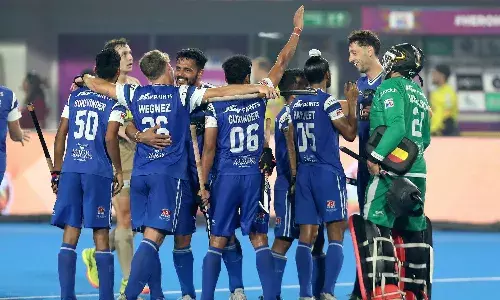 Soorma Hockey Club celebrate after winning the 2024-25 HIL bronze medal