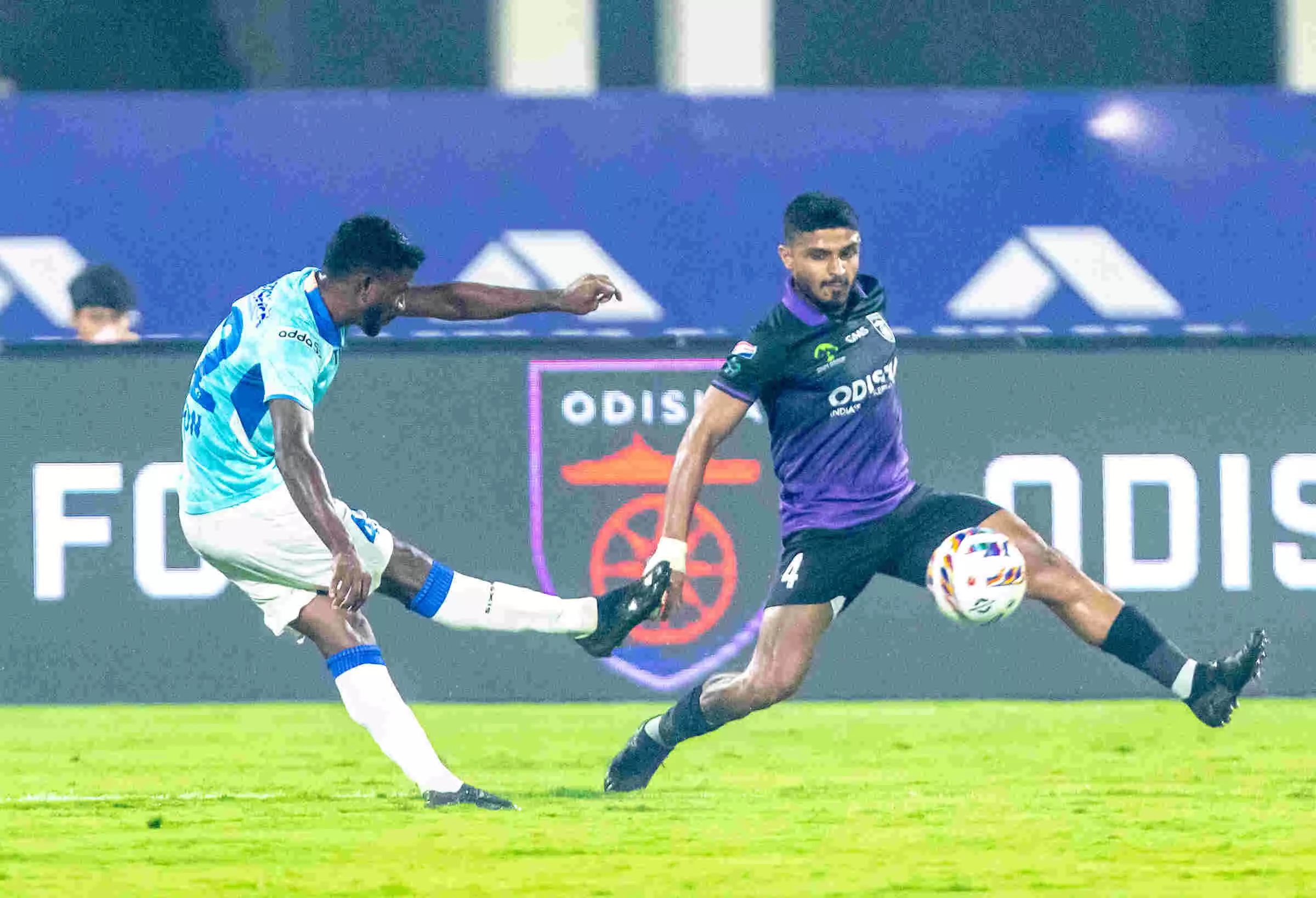 Brison Fernandes of FC Goa striking at goal during their game against Odisha FC (Photo Credits - ISL Media)