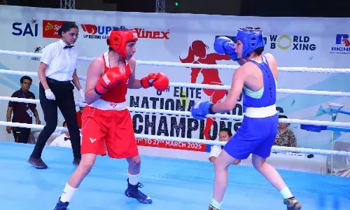 Simranjeet Kaur (red) in action at the 2025 Womens Boxing Nationals
