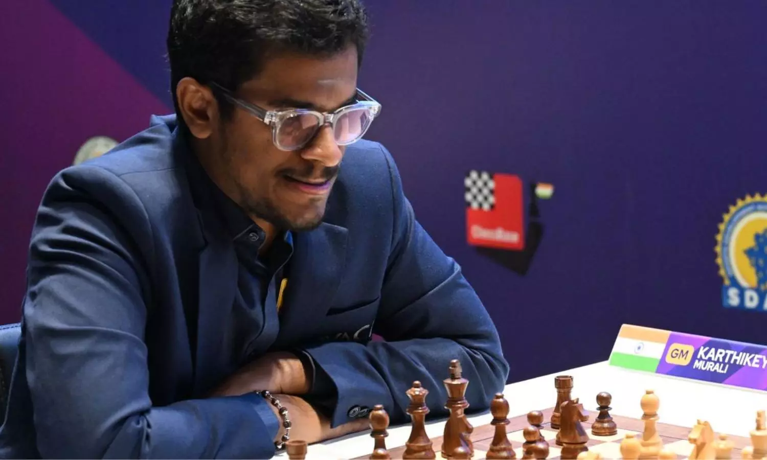Murali Karthikeyan maintains joint lead Murali Karthikeyan maintains joint lead