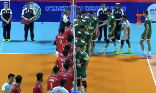 India (red) beat Pakistan at the CAVA Nations League