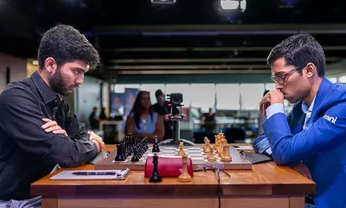 Praggnanandhaa (right) beat Gukesh at 2025 Sinquefield Cup