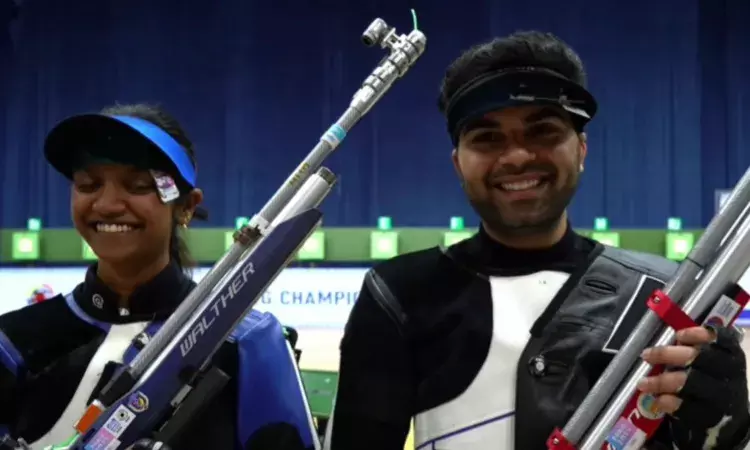 Elavenil Valarivan, Arjun Babuta