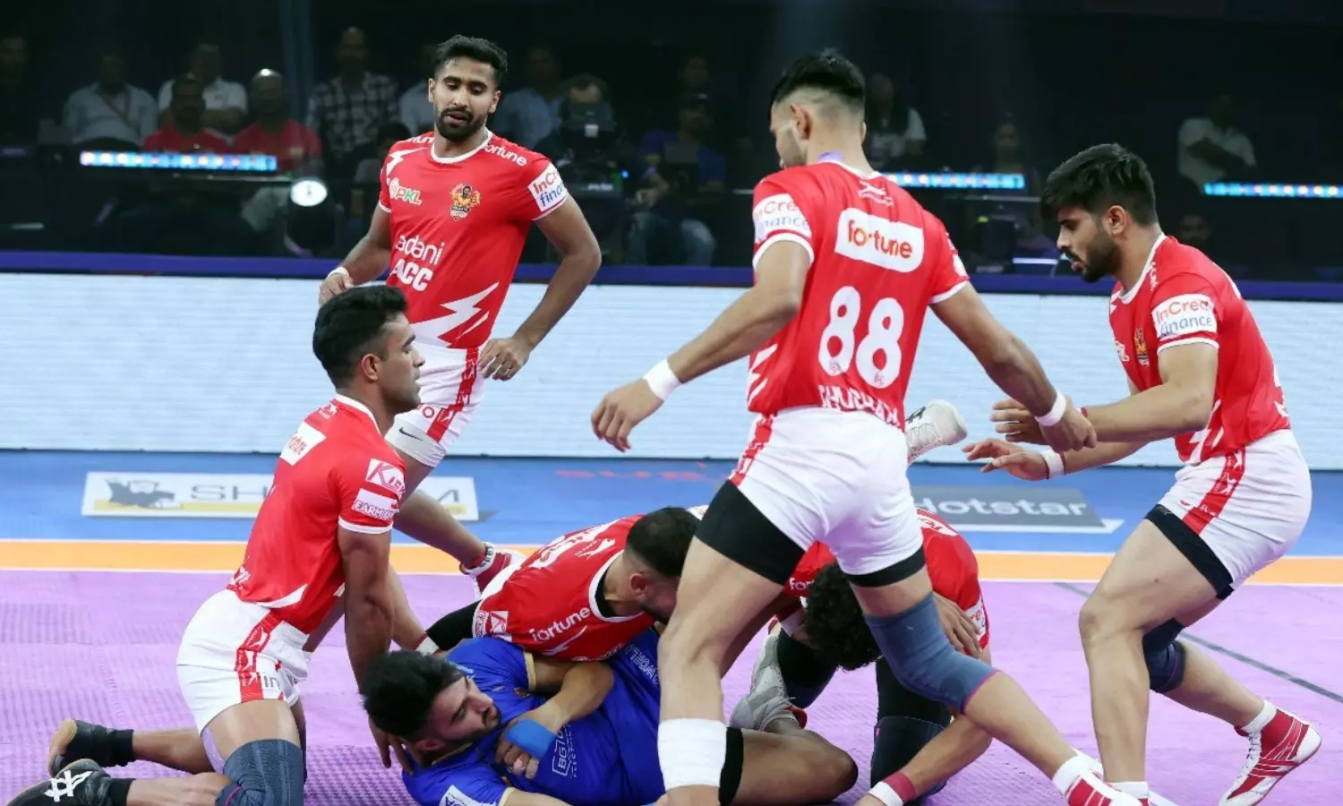 PKL 2025: Bengaluru Bulls, Gujarat Giants register first win of the season PKL 2025: Bengaluru Bulls, Gujarat Giants register first win of the season