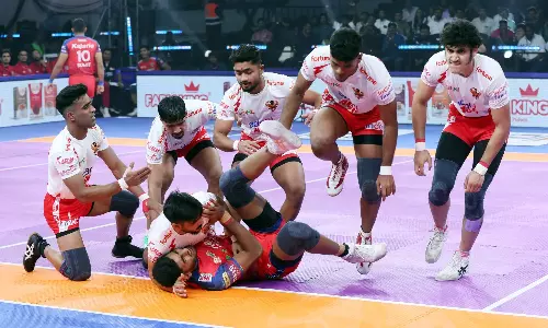 Gujarat Giants halt losing streak, Dabang Delhi edge Haryana Steelers in PKL Chennai leg