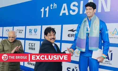As a mother I dont want him to face pressure – Kalyani Nataraj after son Sriharis stellar run at Asian Aquatics Cships
