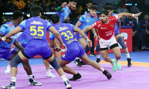 Puneri Paltan and Gujarat Giants secure wins in thrilling PKL Season 12 encounters