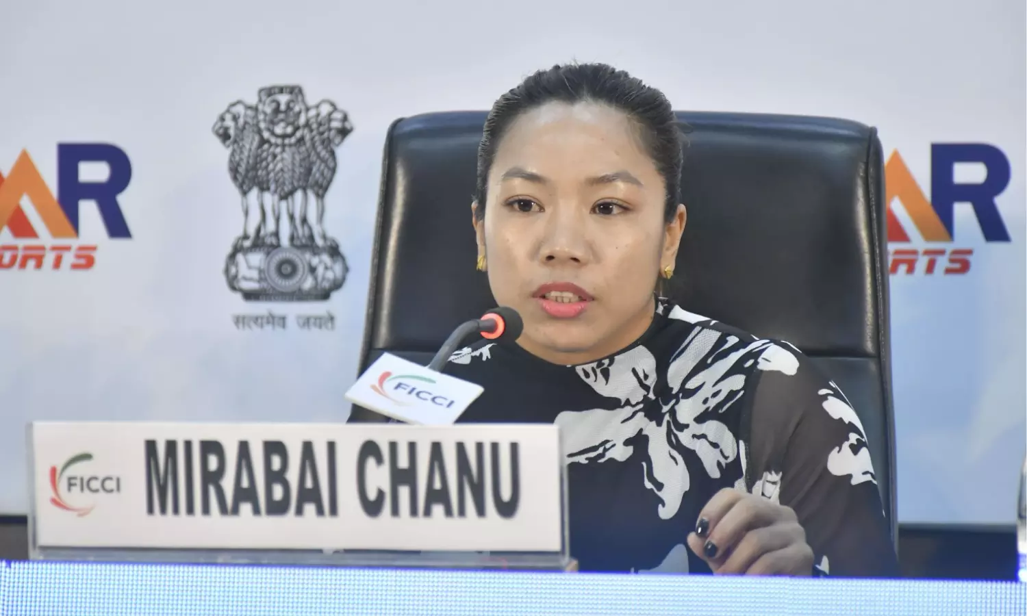 Support us even when we lose: Mirabai Chanu Support us even when we lose: Mirabai Chanu