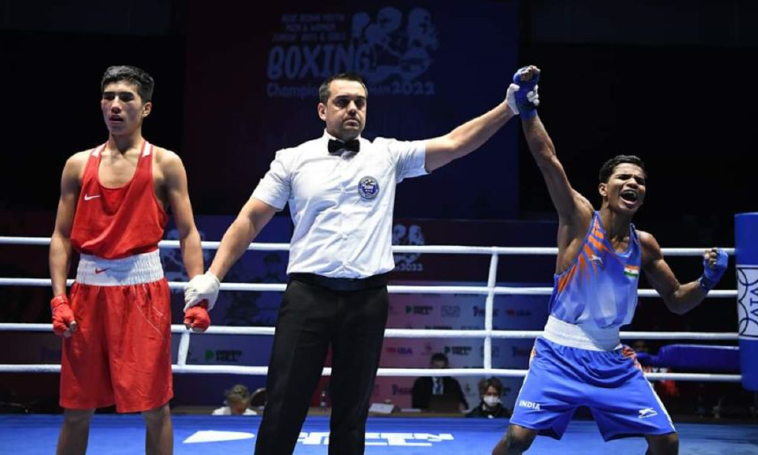 Vishvanath Suresh strikes gold in men’s 50kg Vishvanath Suresh strikes gold in men’s 50kg