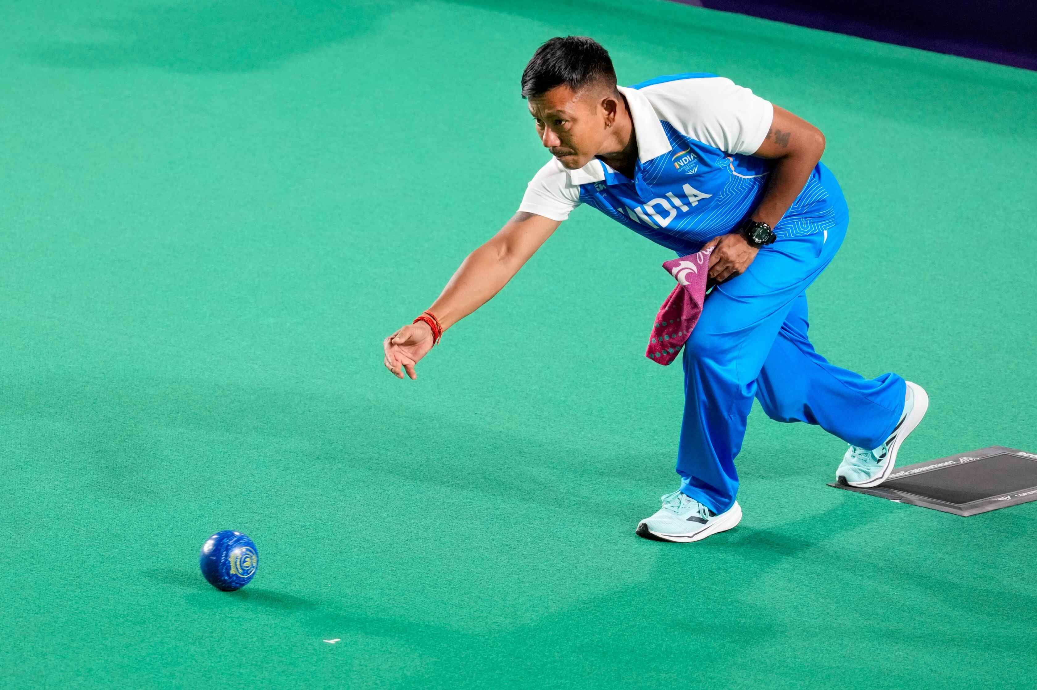 Sachin Siwach progresses, Rupa-Pinki stay unbeaten