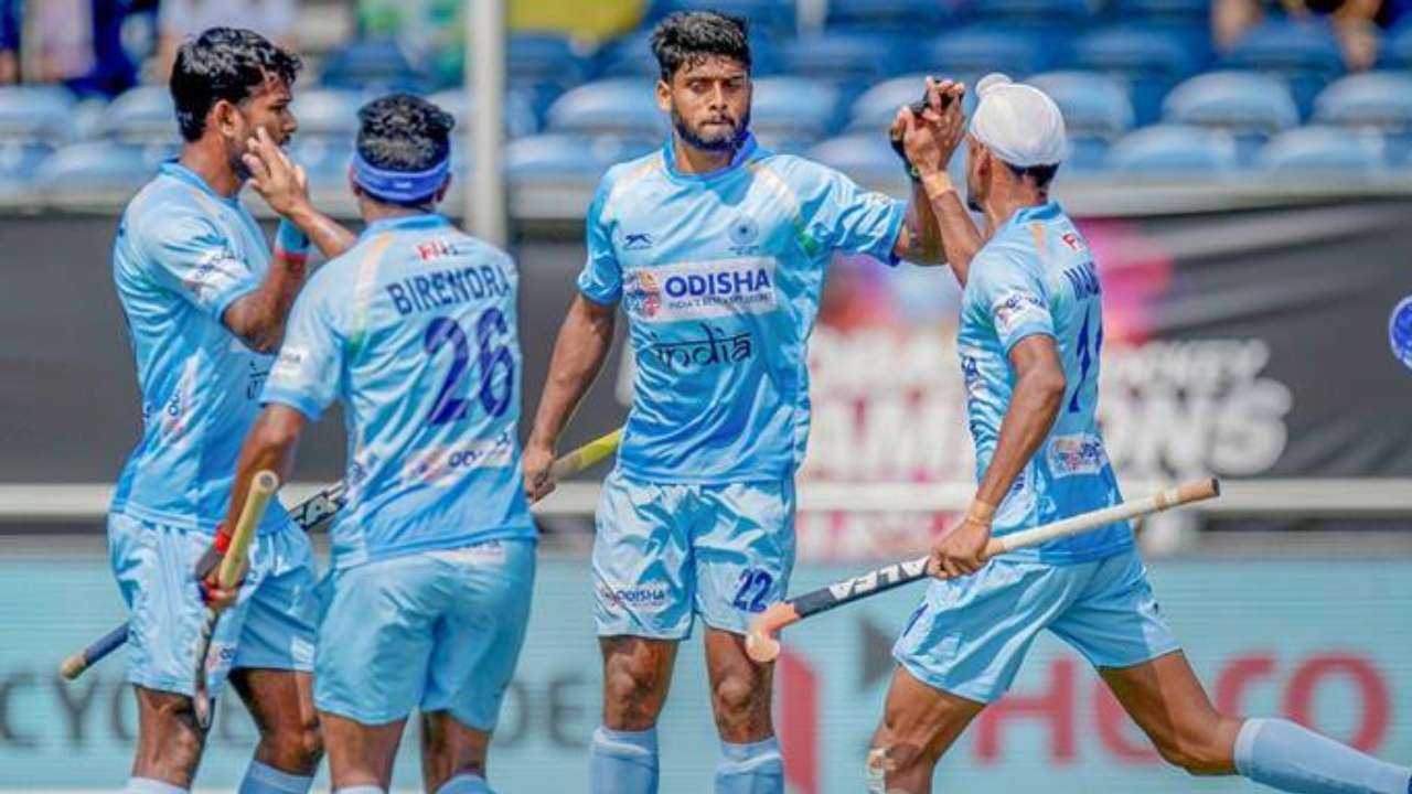 कौन बनेगा भारतीय पुरूष हॅाकी टीम का कोच ?