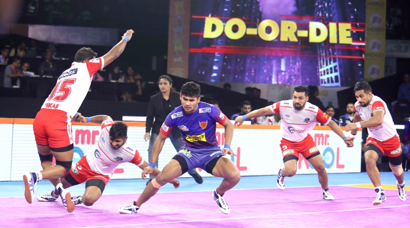 प्रो कबड्डी 2019: दबंग दिल्ली ने हरियाणा स्टीलेर्स को 41-21 से शिकस्त दी प्रो कबड्डी 2019: दबंग दिल्ली ने हरियाणा स्टीलेर्स को 41-21 से शिकस्त दी