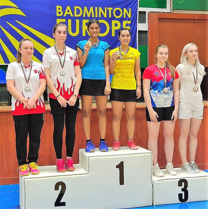 Tanisha Crasto & Aditi Bhatt won gold in girl's doubles at the Bulgarian Junior International Championships