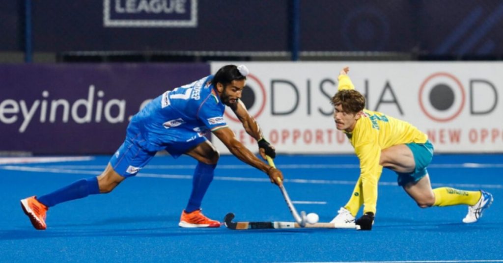 Why are there no lefthanders in field hockey?