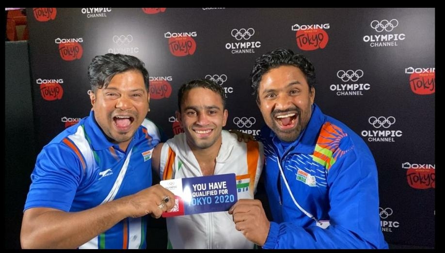 Amit Panghal after qualifying for the Tokyo Olympics (Source: Amit Panghal/Twitter)