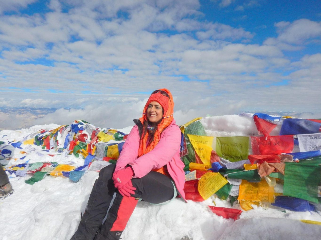 Sangeeta Bahl — Meet the oldest Indian woman to scale Mt Everest at the age  of 53